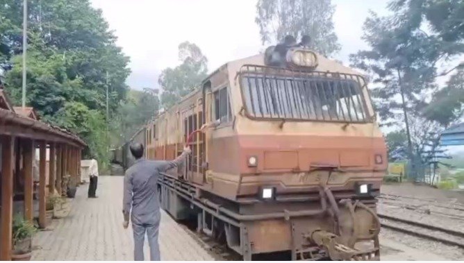 कालका-शिमला ट्रैक पर 5 अगस्त तक दो ट्रेनें रहेंगी बंद, यात्रियों की सुरक्षा को प्राथमिकता